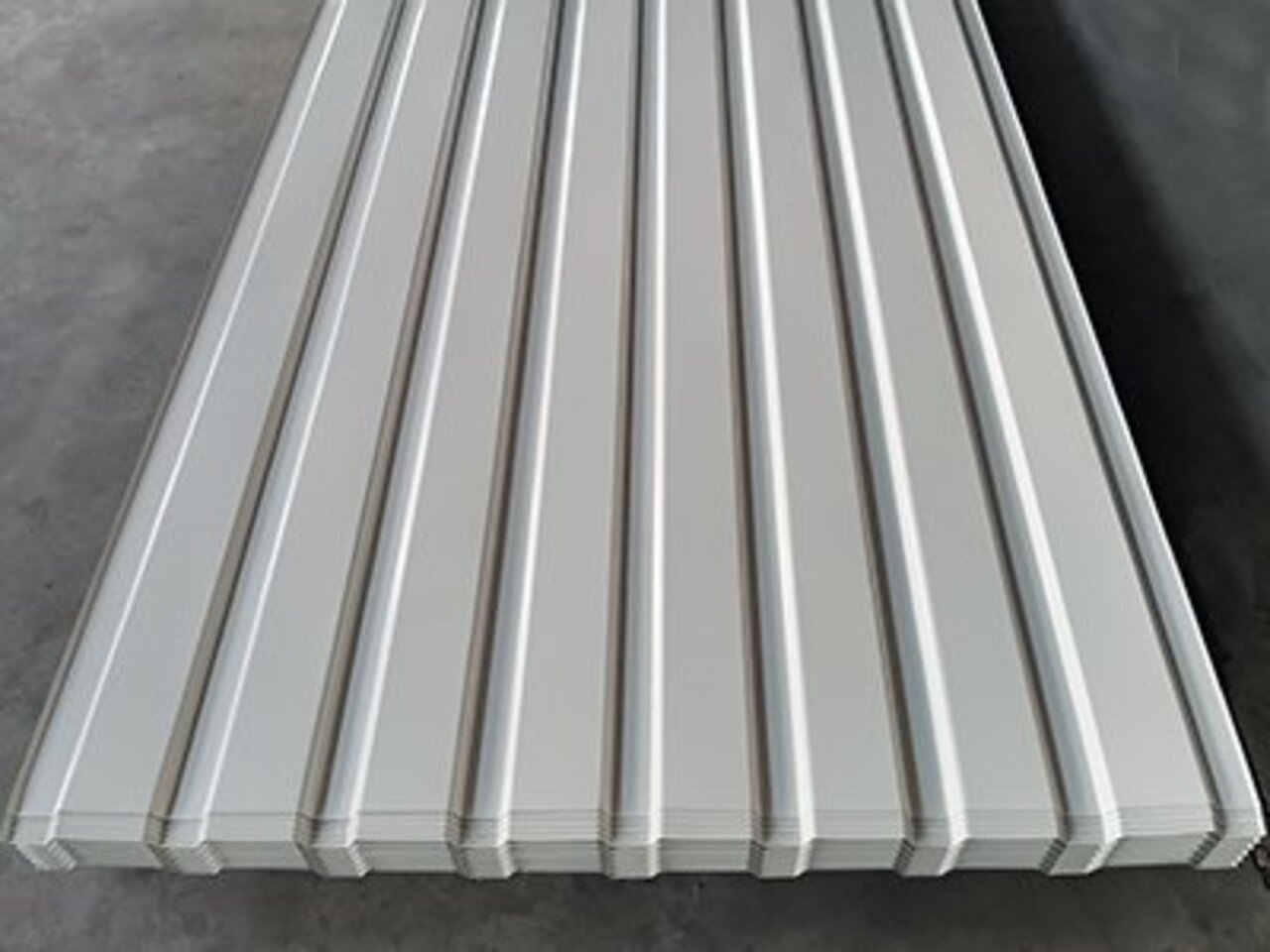 <b>YX12-110-880型彩鋼瓦</b>